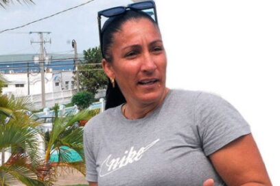 Sheila Espinosa: Un beso para el dolor