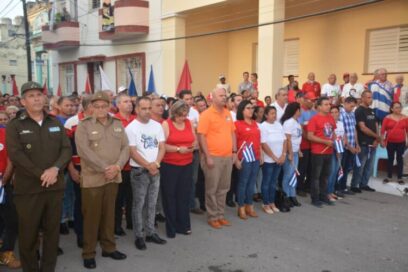 Trabajadores santaclareños y sus familiares celebraron Día de la Rebeldía Nacional (+video)