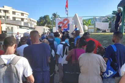 Agasajo del turismo por los 98 de Fidel