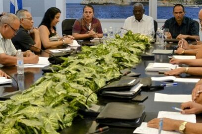 Participó Esteban Lazo en chequeo de programas y acciones en La Habana