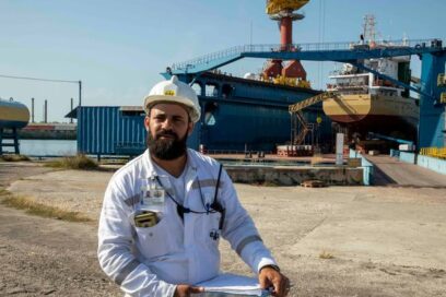 Entre hierros y olas: la vida de Álvaro en el Astillero