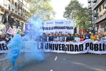 Federación universitaria de Argentina inicia paro de 48 horas