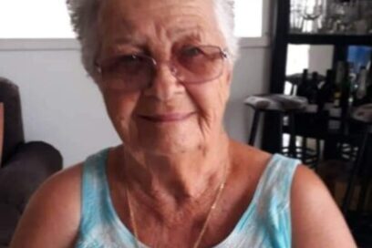 Perla, con 81 vueltas al sol, aún sigue activa y trabajando