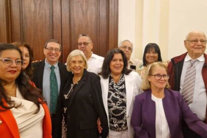 Canciller cubano reflexiona con compatriotas cubanos en EE.UU.