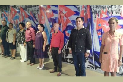 Reconocen a cuadros destacados del sistema de Comercio Interior