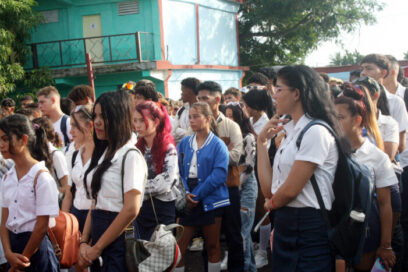 En las aulas más de 79 mil estudiantes tuneros