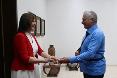 Diálogo para fortalecer la amistad