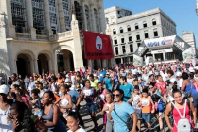 Carrera por la paz desde el barrio hoy en Cuba