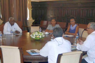 Recibió Esteban Lazo a embajador de Venezuela