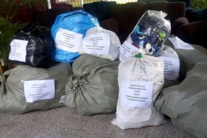 Envían creadores holguineros donativo a pobladores de Guantánamo