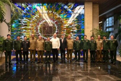 Recibe Díaz-Canel al coronel general Trinh Van Quyet