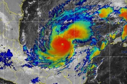 Aviso No. 6 (6 pm): Milton se intensifica rápidamente y alcanza la categoría cinco
