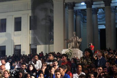 Fidel sigue vivo entre nosotros (+video)