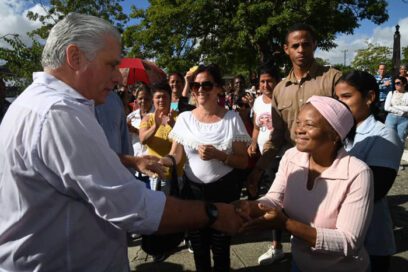 Presidente cubano visita entidades de la provincia Cienfuegos