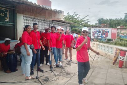 Cruzada de cariño en barrios santiagueros