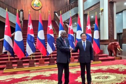 Sostiene Esteban Lazo fraternales encuentros con Primer Ministro de Laos (+video)
