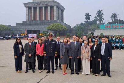 Cubanos en Vietnam rinden homenaje a Ho Chi Minh