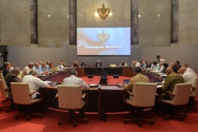 Consejo de Ministros evalúa cumplimiento del plan de la economía y del presupuesto del Estado