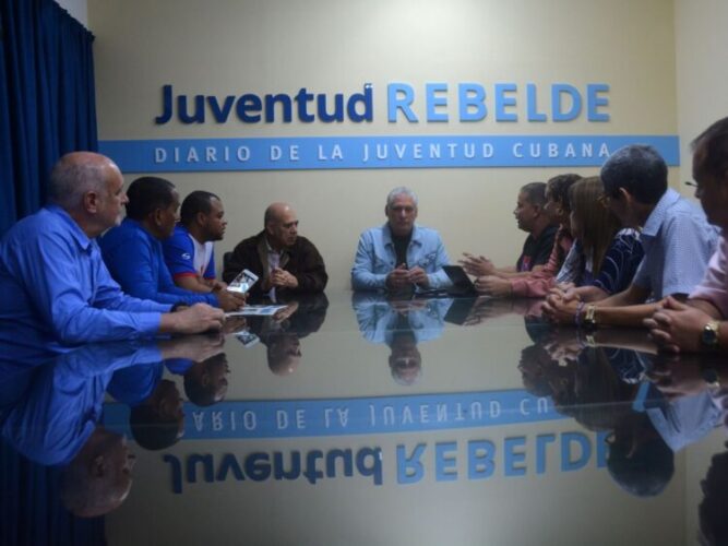 Visita Díaz-Canel nuevas sedes de instituciones de la prensa cubana (+video)