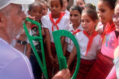 Día del Educador: Los 648 meses de Eduardo