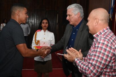 Celebran  Aniversario 66 del Triunfo de la Revolución