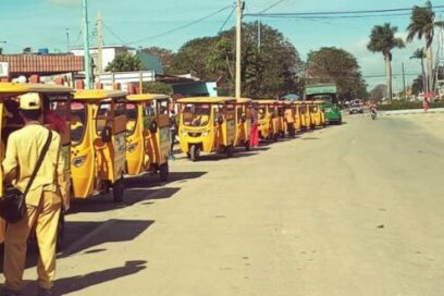 Triciclos eléctricos en Las Tunas