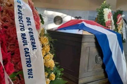 Ofrendas florales a José Martí en Santiago de Cuba