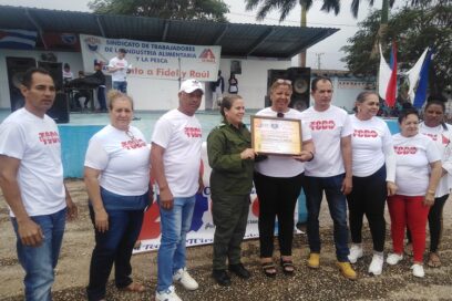 Homenaje a trabajadores avileños de la Industria Alimentaria (+ video)