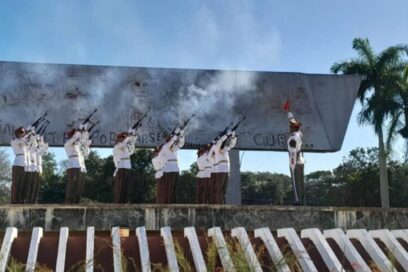 Rindieron en Holguín homenaje póstumo a combatientes caídos en el cumplimiento del deber