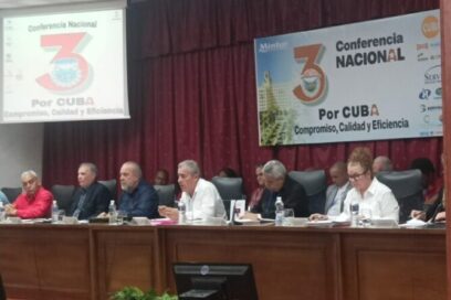 Primer ministro cubano en sesiones finales de Congreso sindical turístico