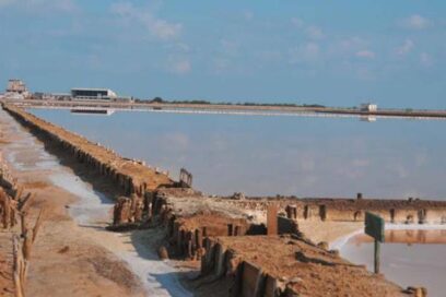 Salinera Matanzas ajusta maquinaria para venidera cosecha