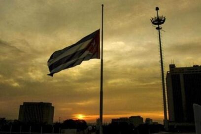 Decreta el Presidente de la República Duelo Oficial en Cuba