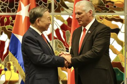 Dialogan líderes de Partidos Comunistas de Cuba y Vietnam