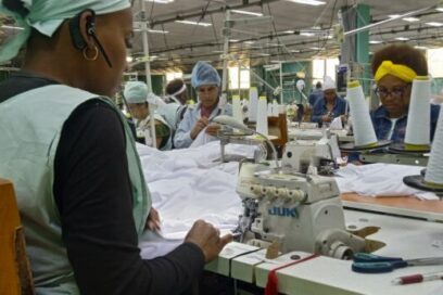 Felicita la CTC a los trabajadores de la Industria Ligera