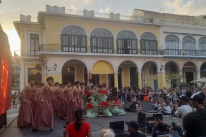 La Plaza Vieja se viste de arte