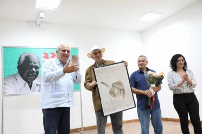 «En la poesía he encontrado mi razón de ser»
