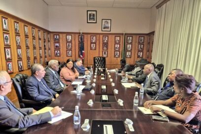 Fraternal encuentro de Lazo con máximas autoridades parlamentarias y con colaboradores cubanos  