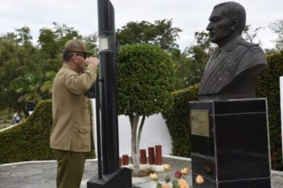 Conmemoran en Cuba el aniversario 107 del Día de los Defensores de la Patria