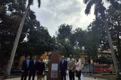 Sindicatos de Cuba y Vietnam rinden homenaje a José Martí