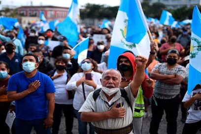 Cientos de maestros protestan en Ciudad de Guatemala por mejoras