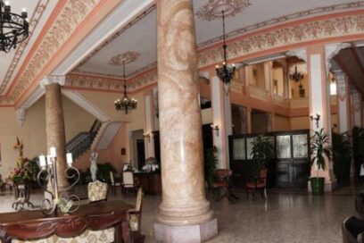 Hotel Velasco recibe Premio Provincial de Conservación