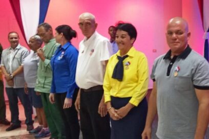 Honran a trabajadores en jornadas por la victoria en Playa Girón (+Videos)