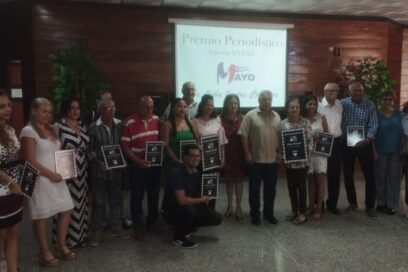 Entrarle al trabajo “con el periodismo al codo”