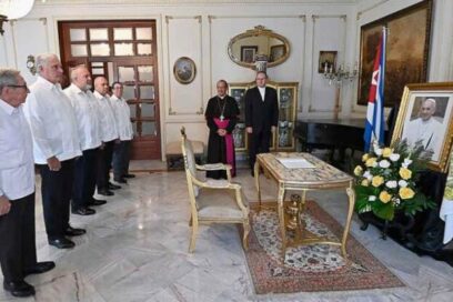 Expresan líderes de Cuba condolencias por deceso de papa Francisco (+Videos)