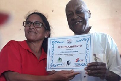 A Félix le asaltaron en su casa