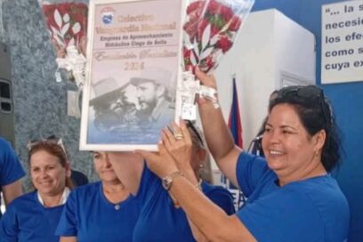 Homenaje en sitial de honor sindical