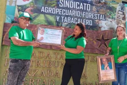 Lázaro Peña en los tabacaleros de Las Tunas