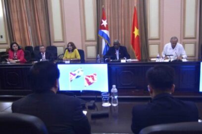 Recibió Esteban Lazo a miembro del Buró Político del Partido Comunista de Vietnam