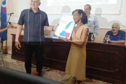 Premio Por la Obra de la Vida a dos periodistas