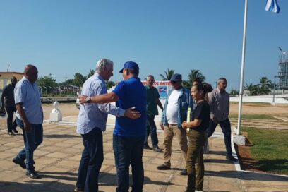 Siendo valientes, trabajando unidos, con unos alentando a otros; así es como se saldrá adelante